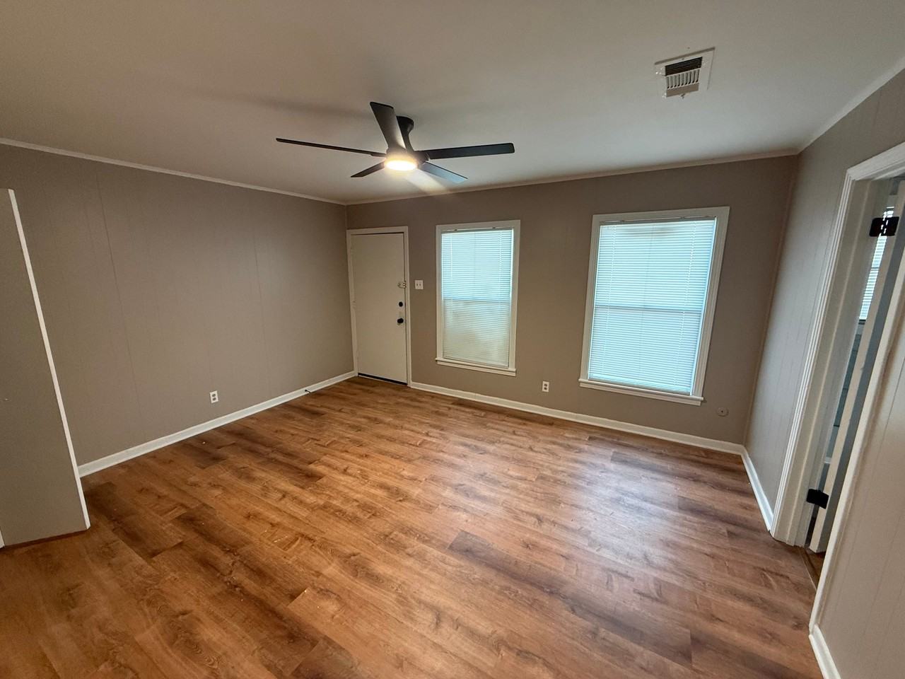 1436 Sheppard St - Photo 7 of 15