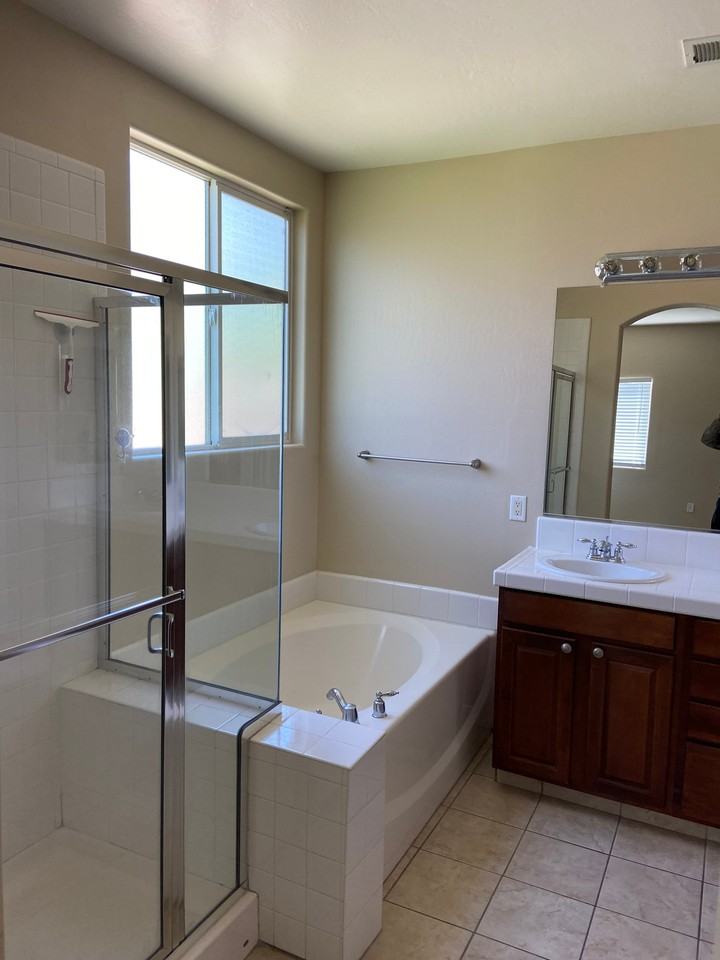 11100 Cypress Falls Ave - Photo 4 of 10