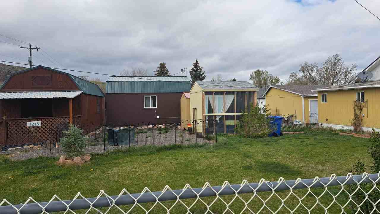 1221 E Gallatin St - Photo 2 of 20