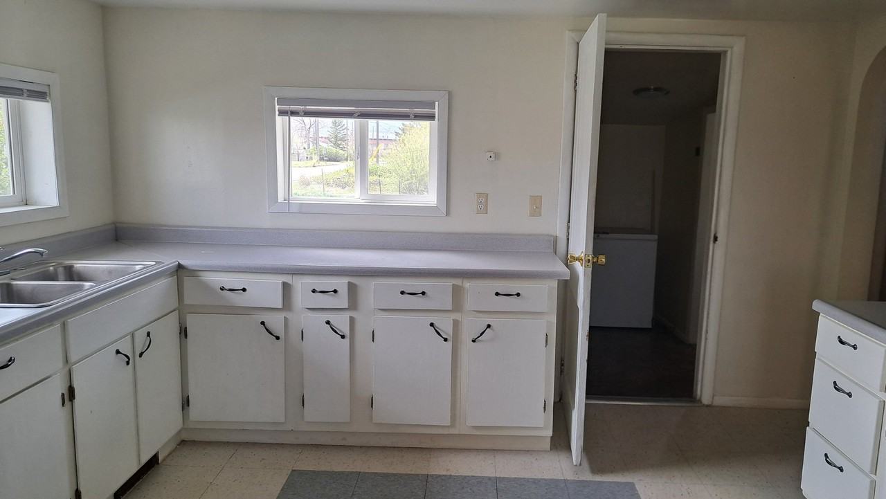 1221 E Gallatin St - Photo 6 of 20