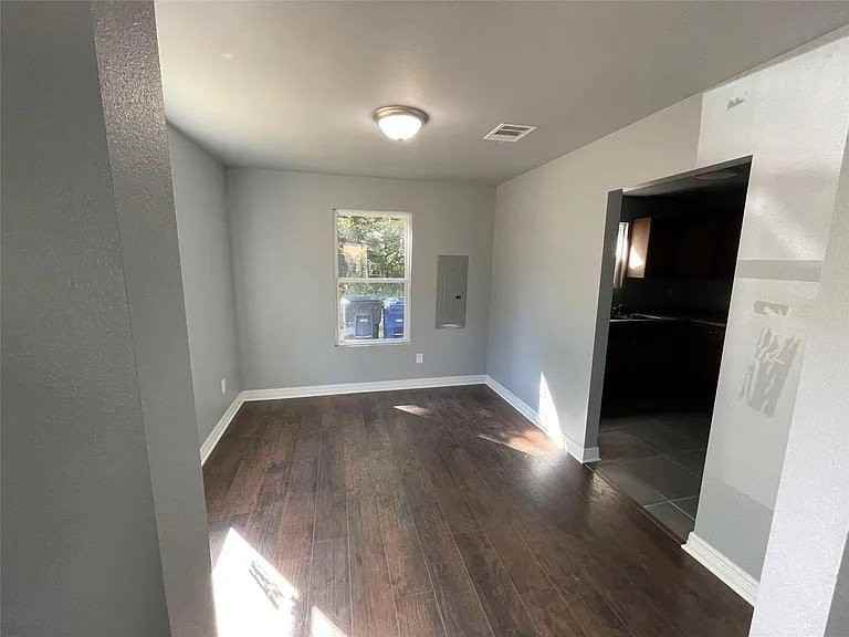 2924 Harp St - Photo 2 of 8