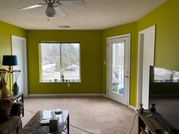 1410 Collegiate Cir - Photo 5 of 10