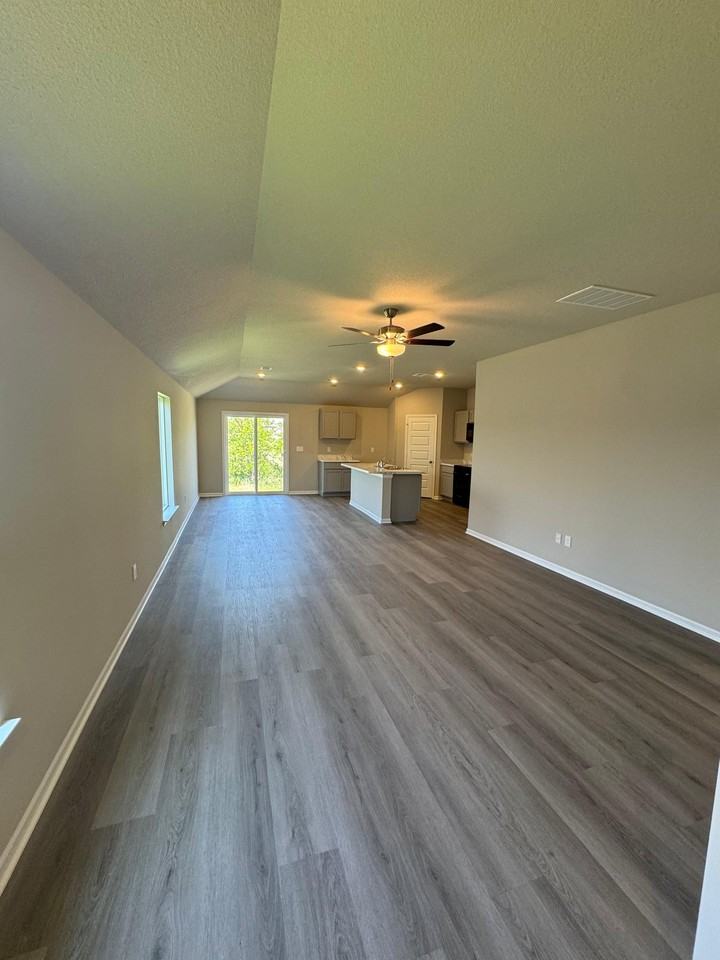 621 W Fountain St - Photo 3 of 14