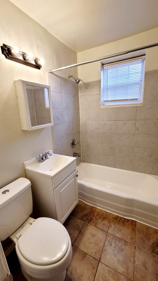 1602 Magnolia St #3 - Photo 6 of 10