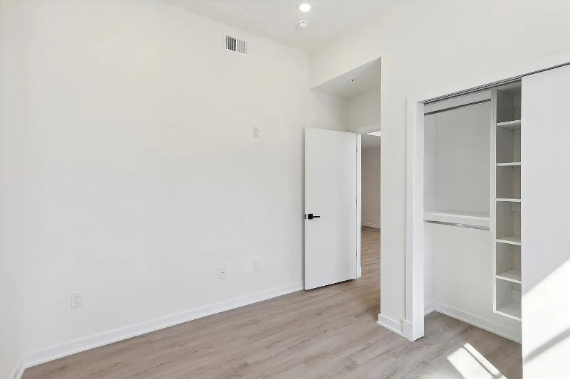 500 N 13th St #B2 - Photo 6 of 18