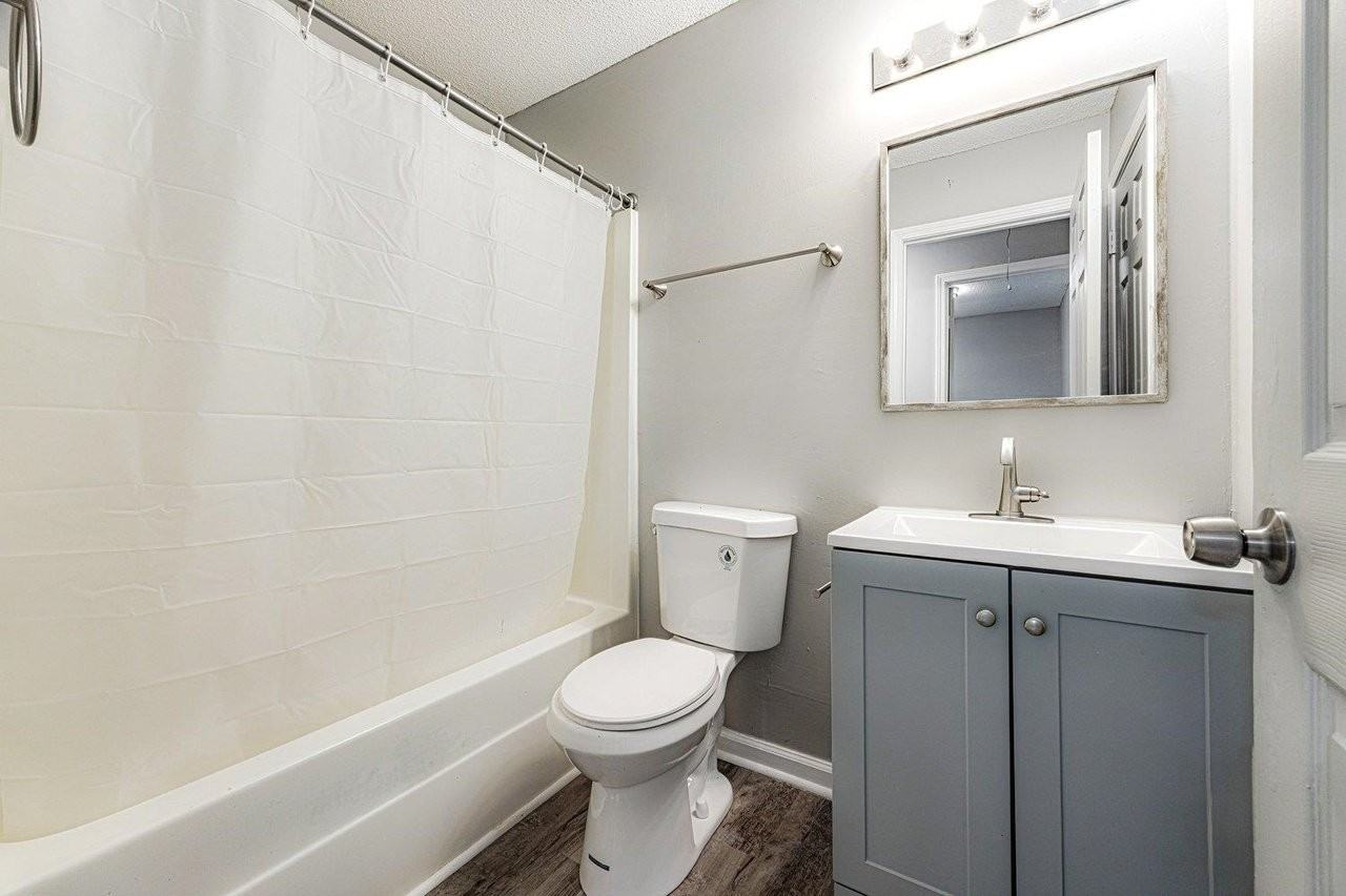 3084 Pershing Ave - Photo 2 of 2