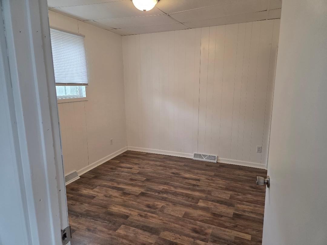 814 S Porter St - Photo 7 of 14