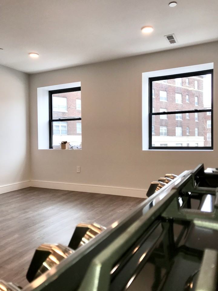 8 Main St #2 - Photo 5 of 12