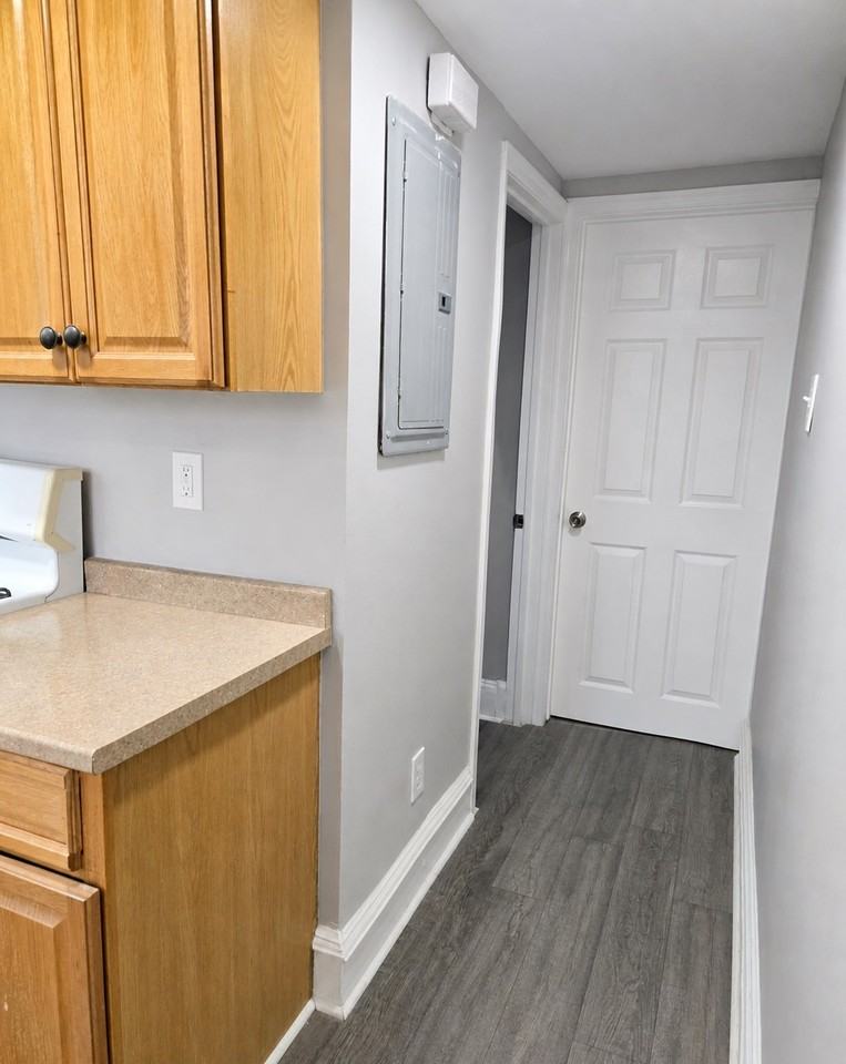 4933 N Camac St #3 - Photo 3 of 11