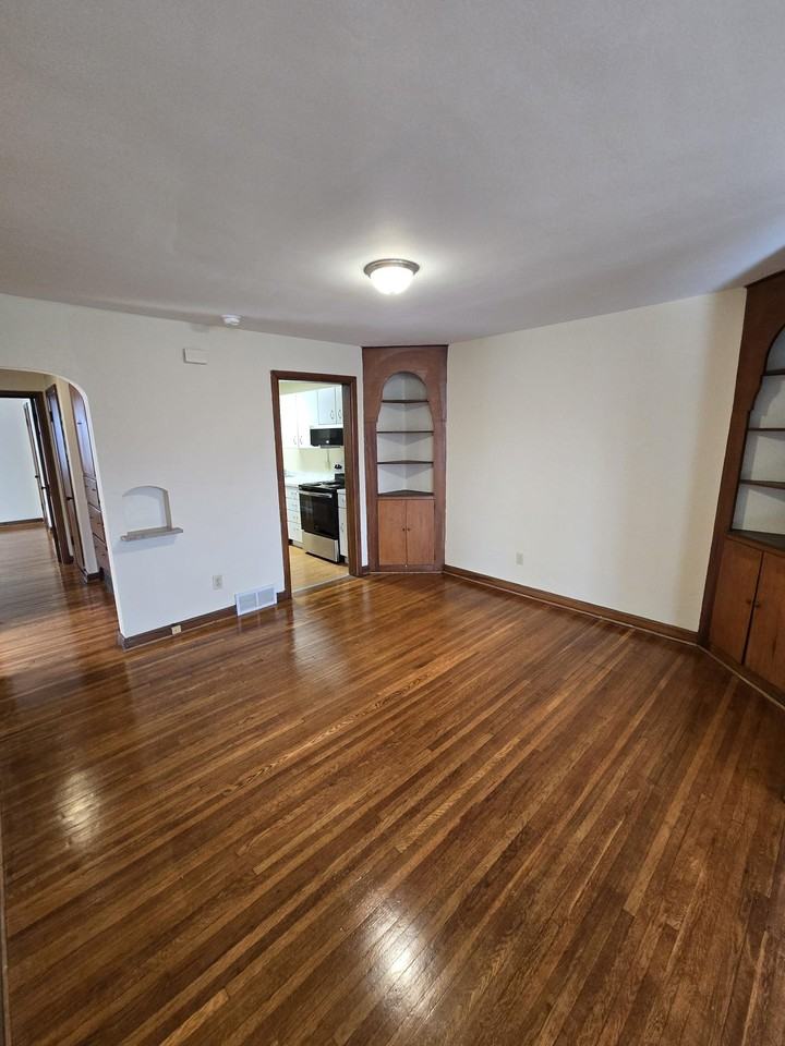 1502 W 6th Ave #A - Photo 3 of 10
