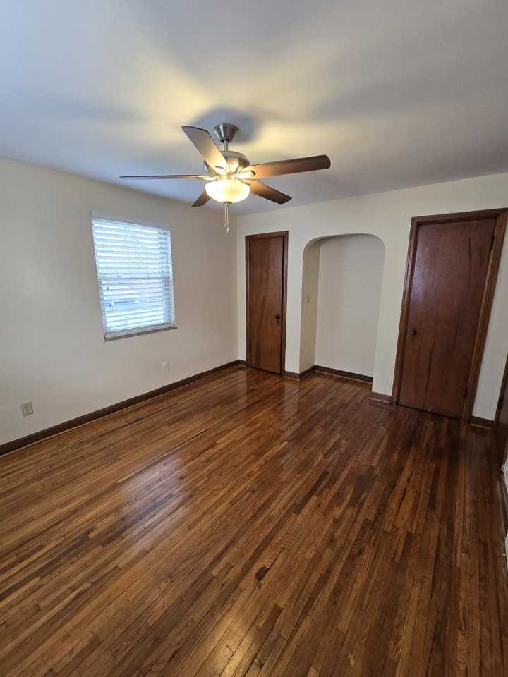 1502 W 6th Ave #A - Photo 7 of 10