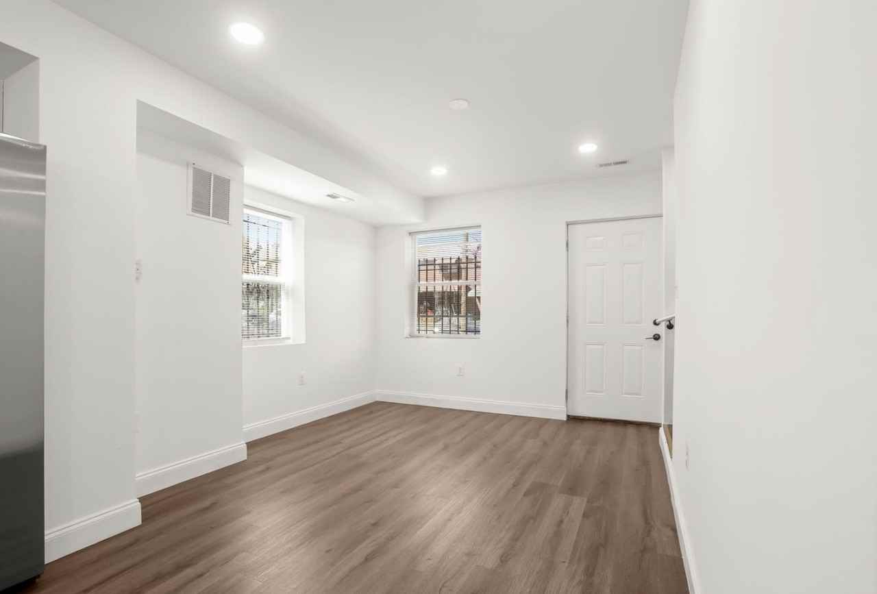 3826 10th St - Photo 3 of 15