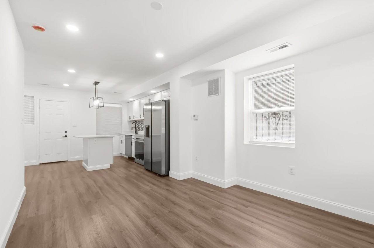 3826 10th St - Photo 4 of 15