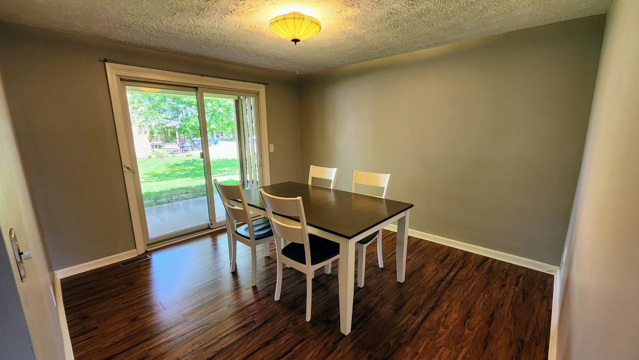 4313 Hemlock Cir - Photo 5 of 12