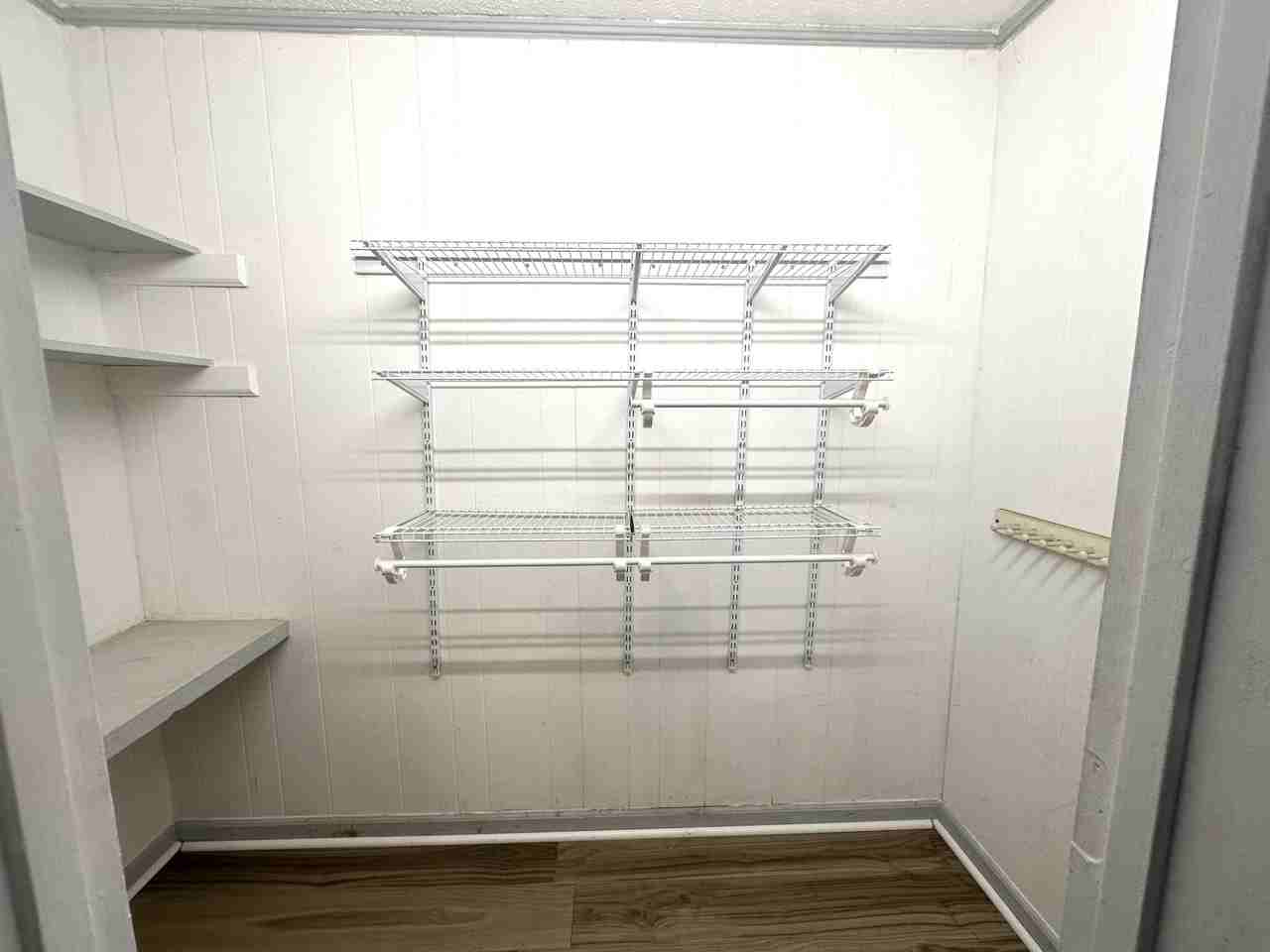 804 Burgess St #NA - Photo 6 of 13