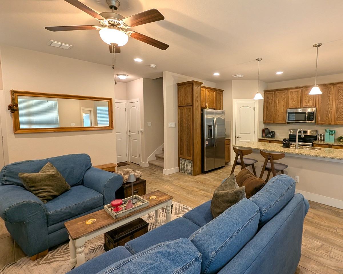 909 Crystal Brook Cv - Photo 3 of 22