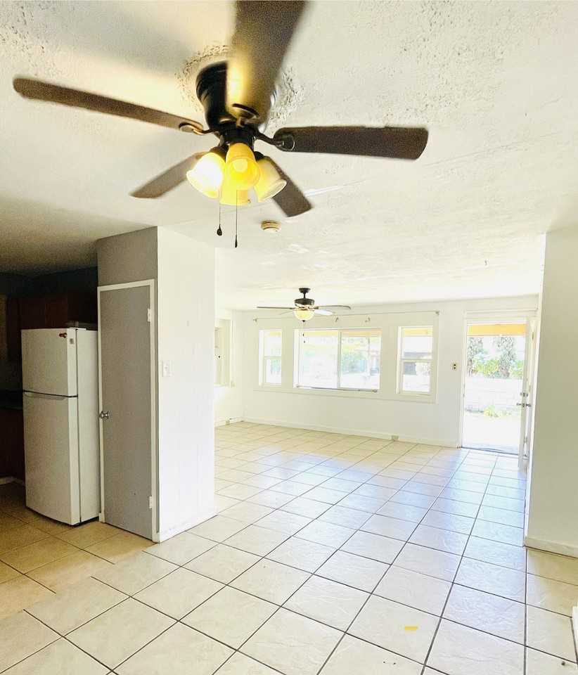 37 E Waipuilani Rd - Photo 2 of 9