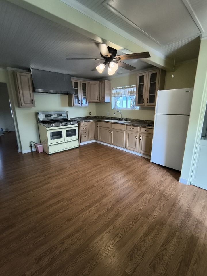 386 W Prospect St #NA - Photo 7 of 8