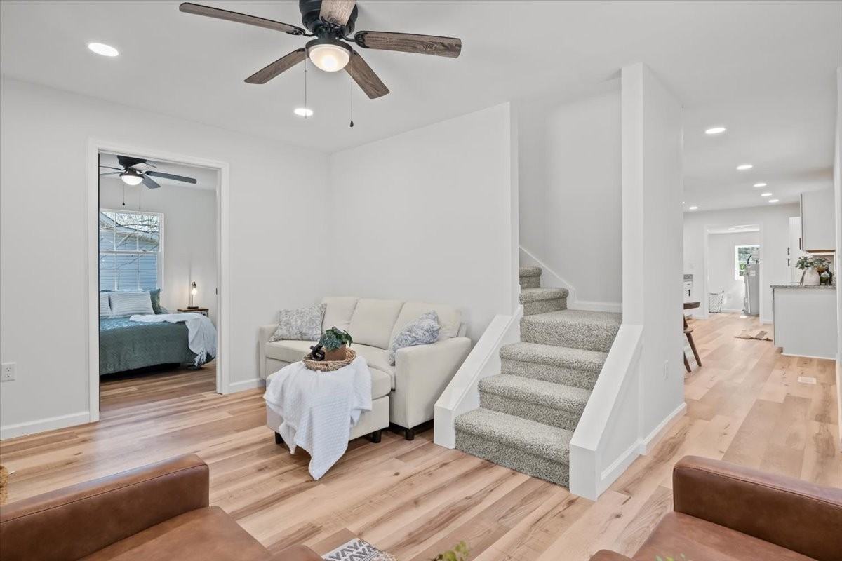 402 W Railroad St #NA - Photo 6 of 20