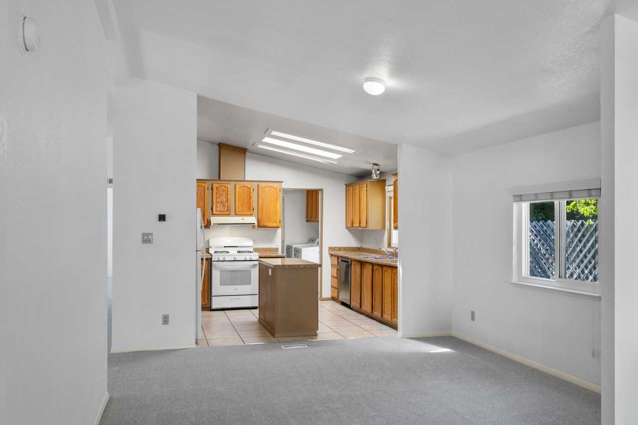 2925 Edison St #NA - Photo 4 of 18