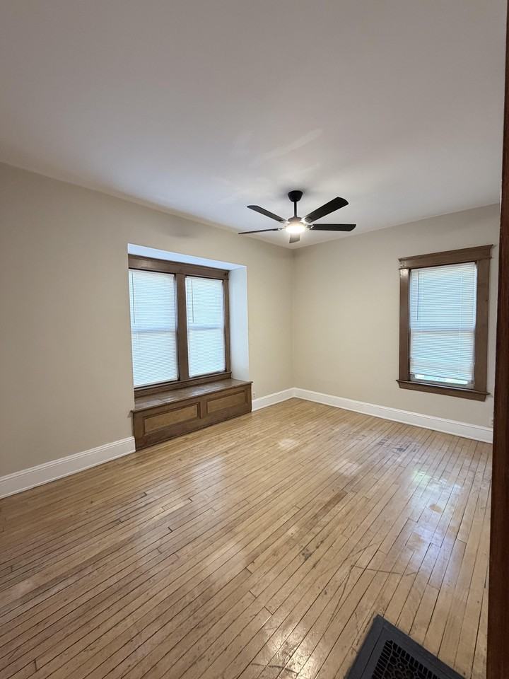 5801 Franklin Blvd #5801 - Photo 4 of 12