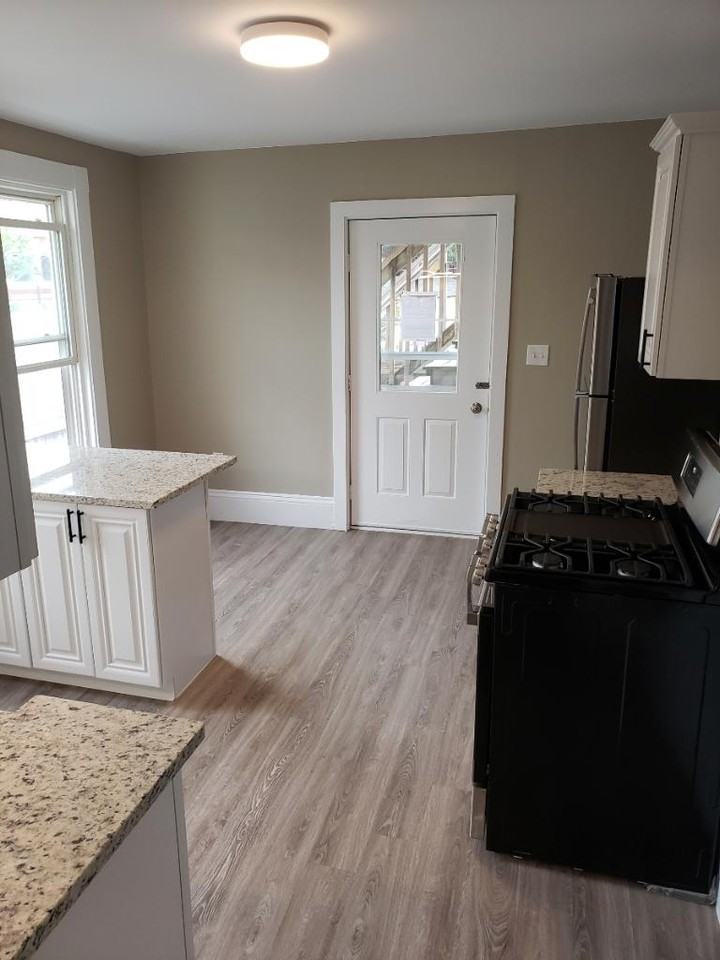 821 Islington St #823-2 - Photo 7 of 10