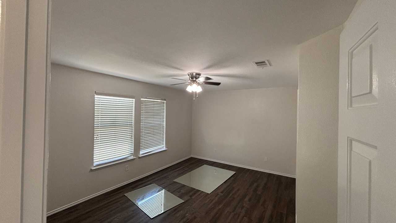 3012 Southern Hills Ln #NA - Photo 2 of 18