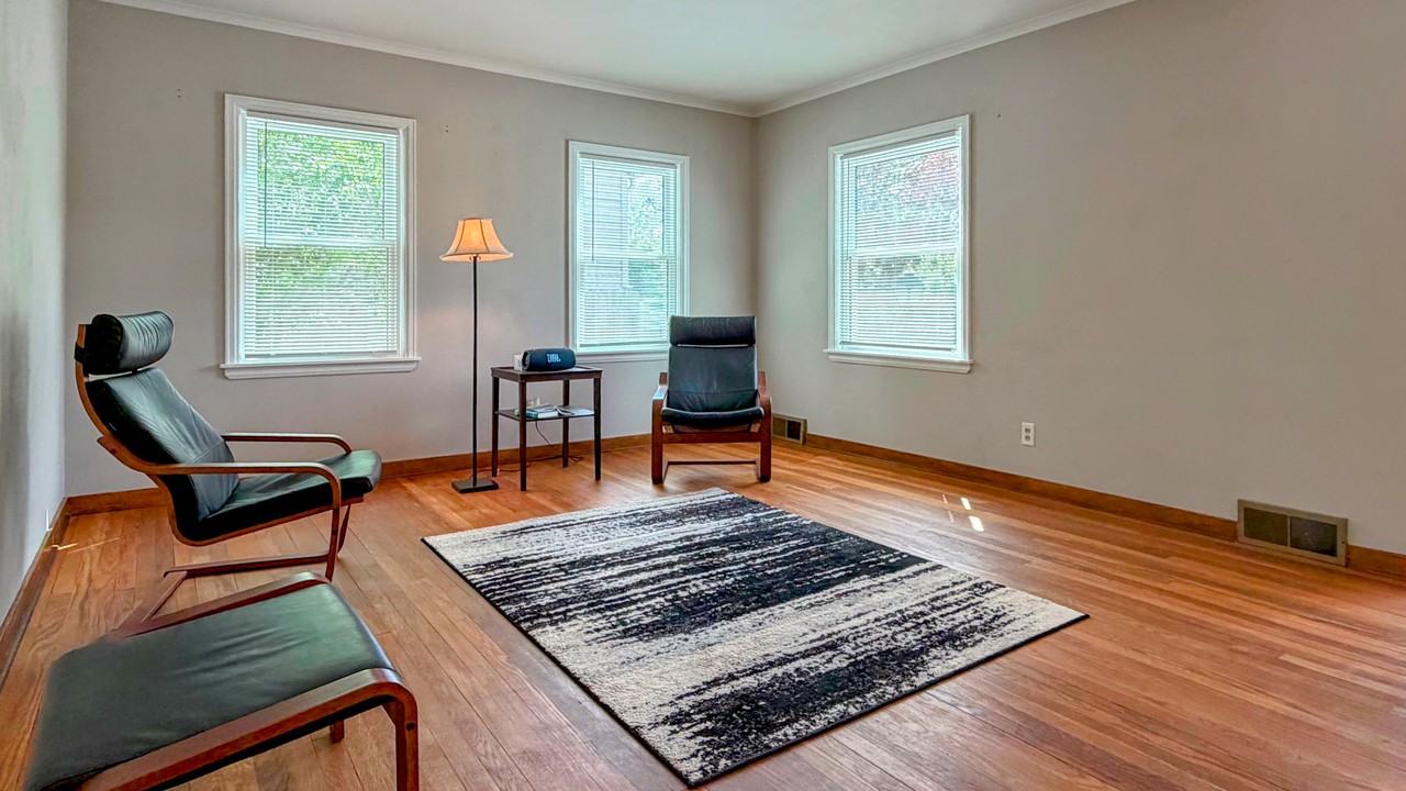 2220 E Lombard St #NA - Photo 3 of 18