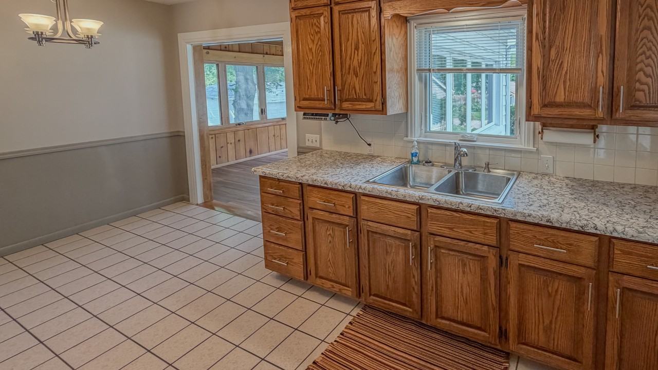 2220 E Lombard St #NA - Photo 5 of 18