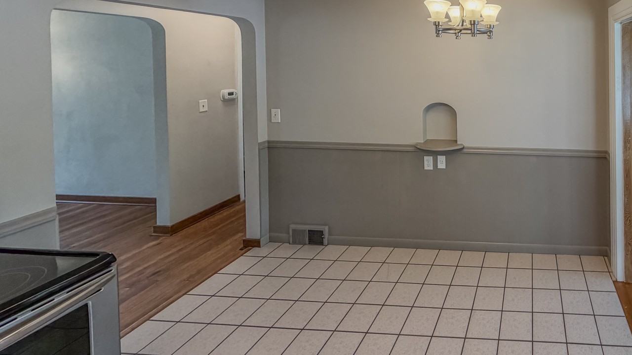 2220 E Lombard St #NA - Photo 6 of 18