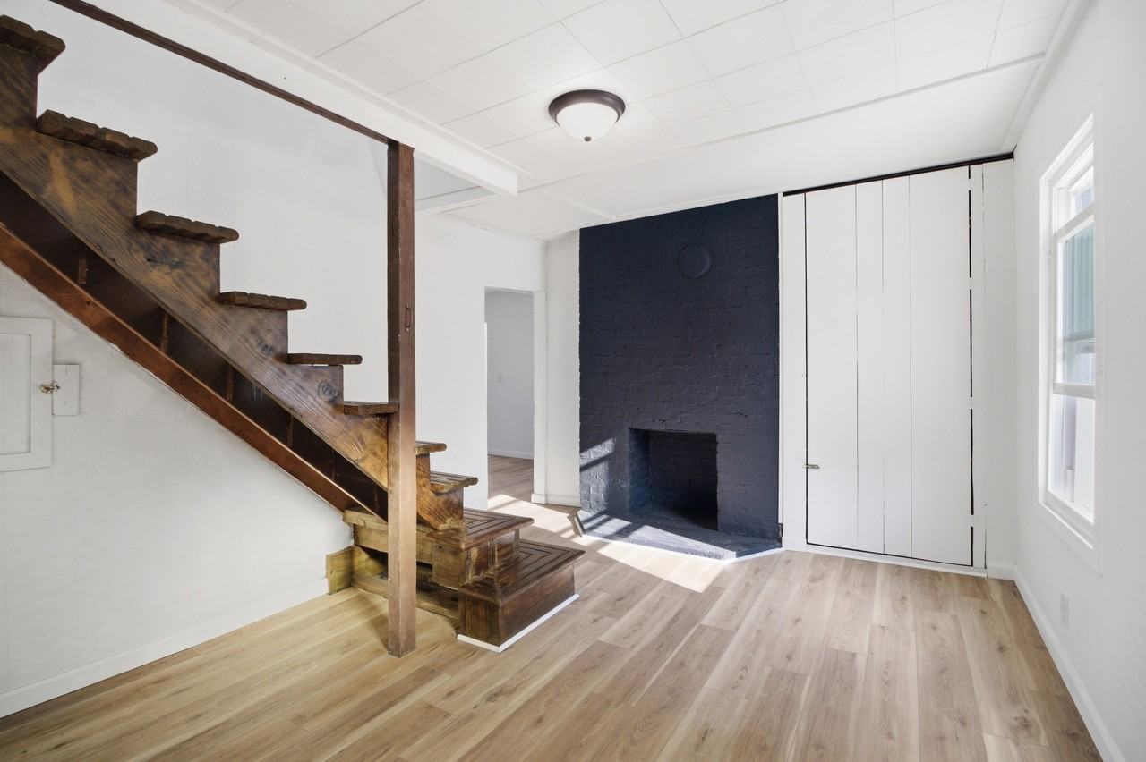 318 Mcclure St #NA - Photo 2 of 17