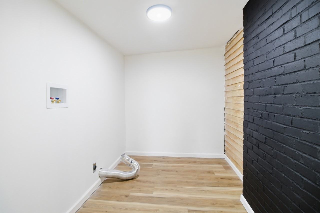 318 Mcclure St #NA - Photo 6 of 17