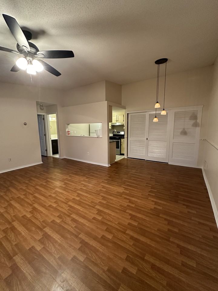 39 Little Oak Ln #39 - Photo 2 of 15