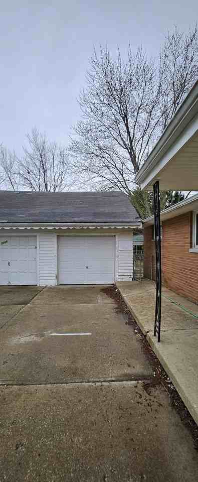 3045 Daleford Ave Ne #NA - Photo 2 of 17