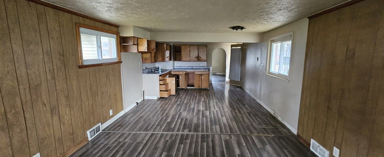 3045 Daleford Ave Ne #NA - Photo 4 of 17