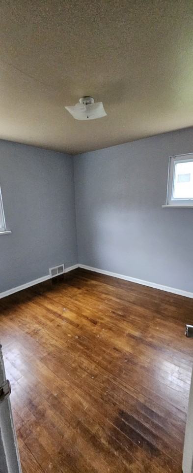 3045 Daleford Ave Ne #NA - Photo 5 of 17