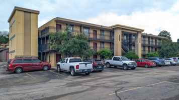 featured image of 418 6th St Sw