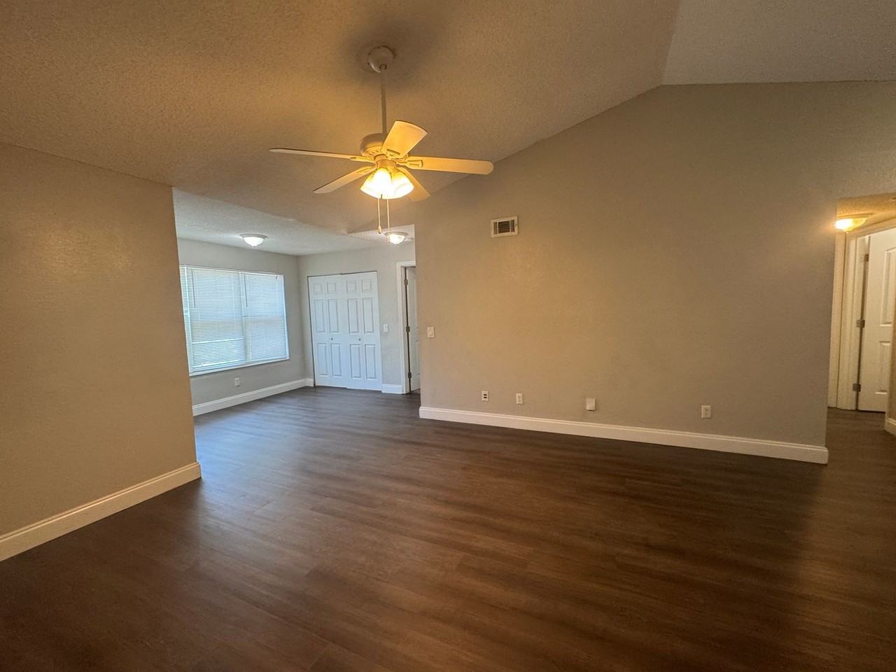 4532 Commander Dr - Photo 4 of 14