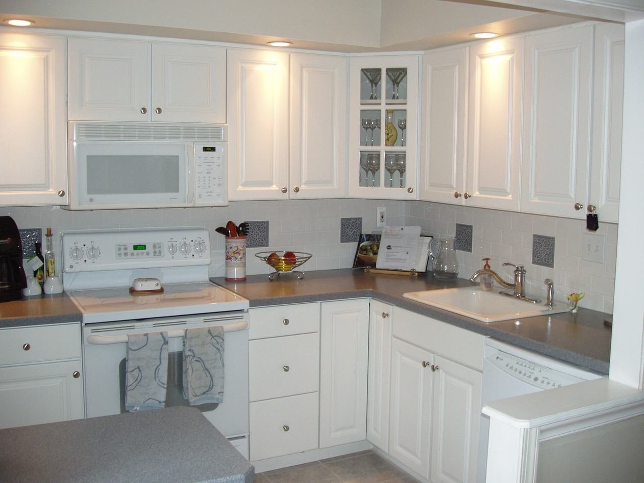 205 Bloomingdale Ave #205 - Photo 2 of 11