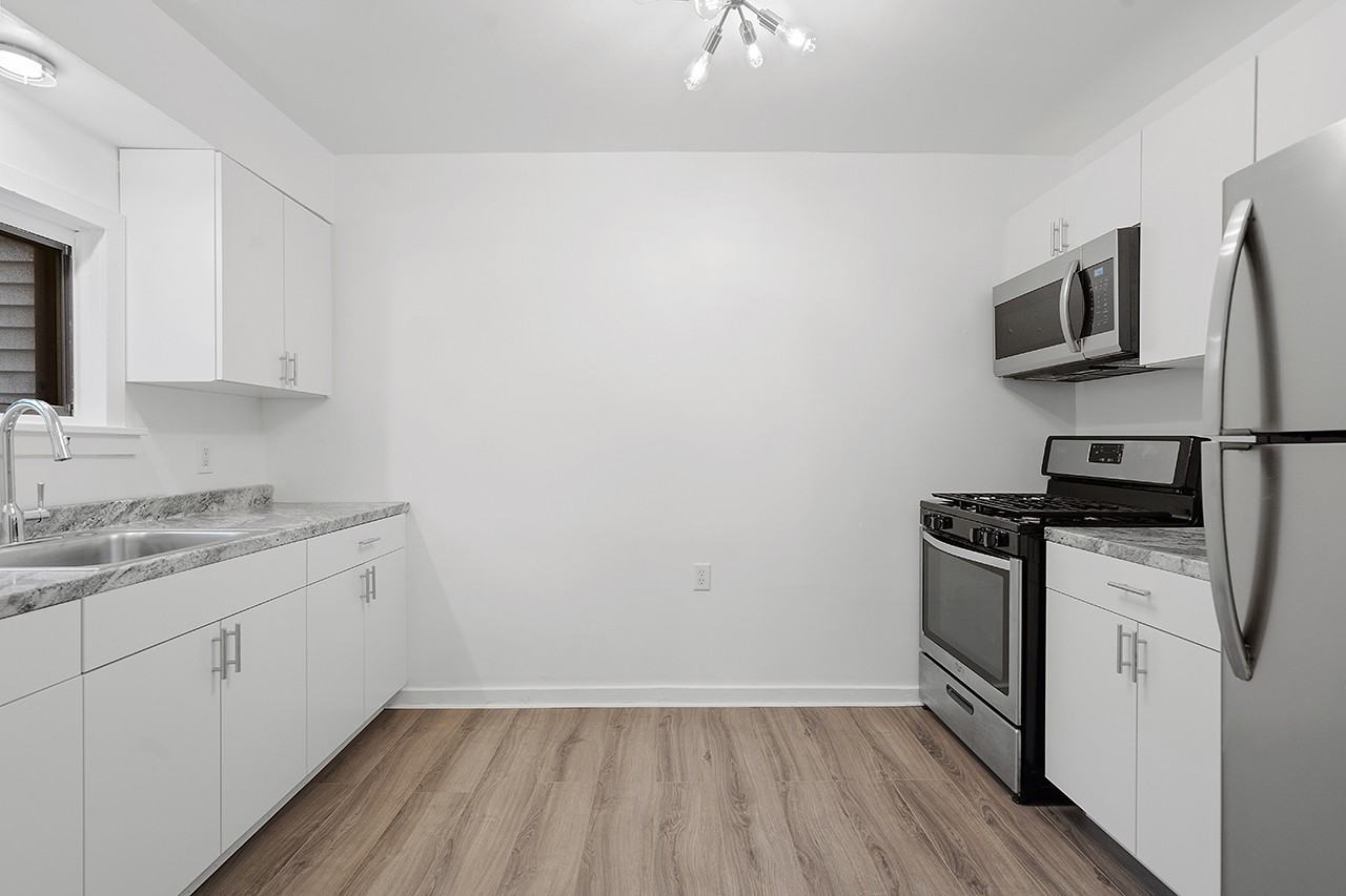 164 S 18th St #2 - Photo 6 of 27