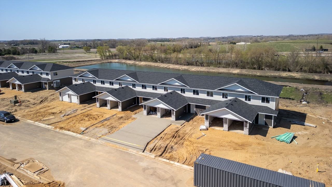 Raegan Estates - Photo 4 of 6