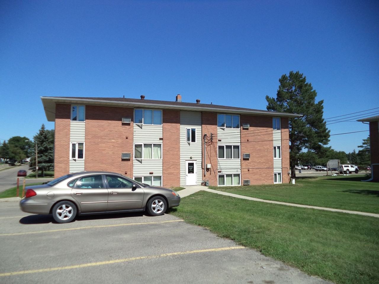 Fairmont Apartments - Photo 2 of 3
