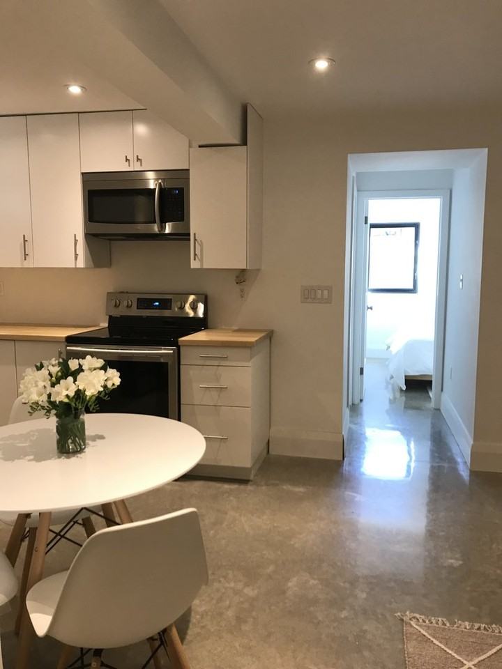 75 Moore Ave - Photo 2 of 8
