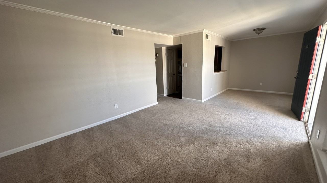 2825 Bellefontaine 244A #244AWILLOW - Photo 2 of 22