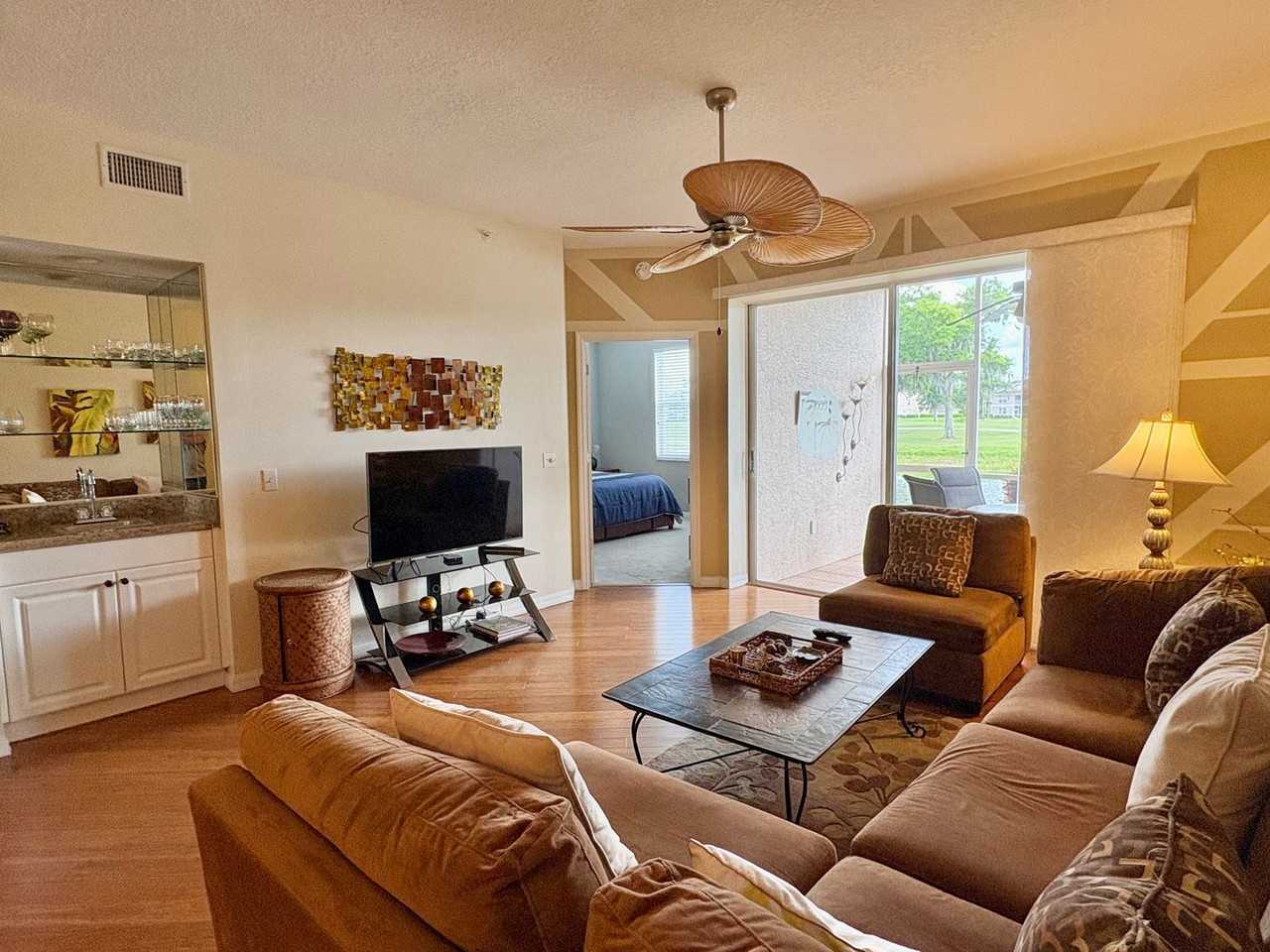 5330 Hyland Hills Ave - Photo 5 of 35