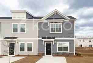 2201 Banyon Cir - Photo 1 of 1