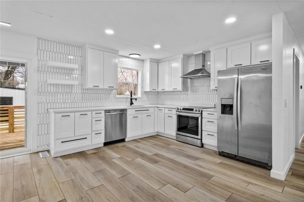 2205 Douglas St - Photo 2 of 23