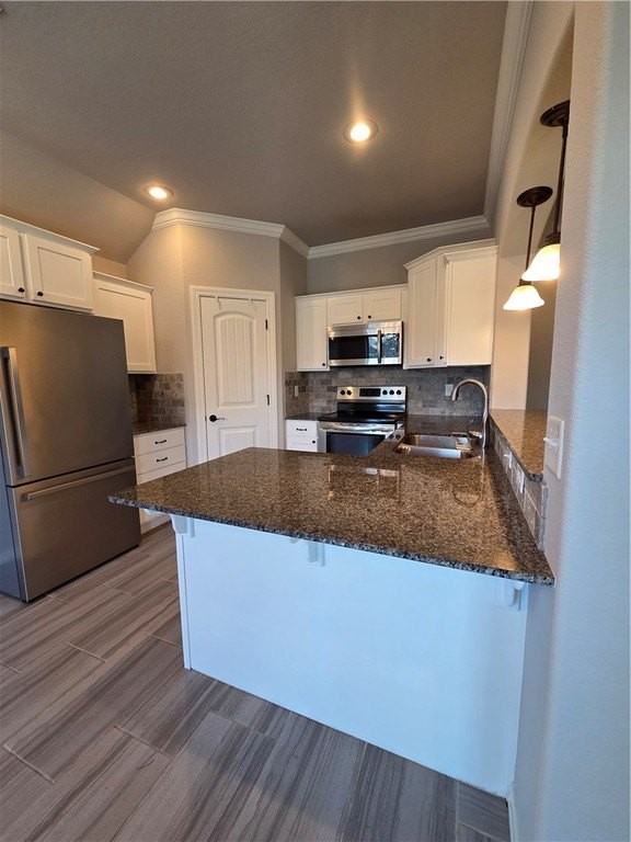 404 W Gillian Ave - Photo 4 of 16