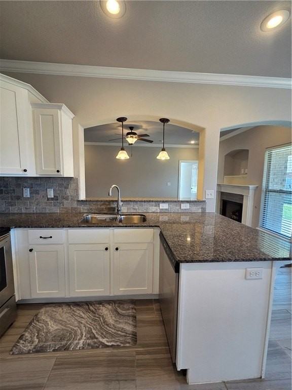 404 W Gillian Ave - Photo 6 of 16