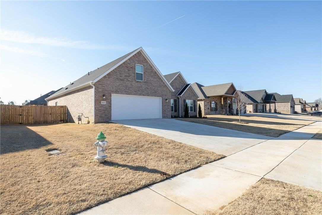 5653 Poppy Ave - Photo 6 of 31